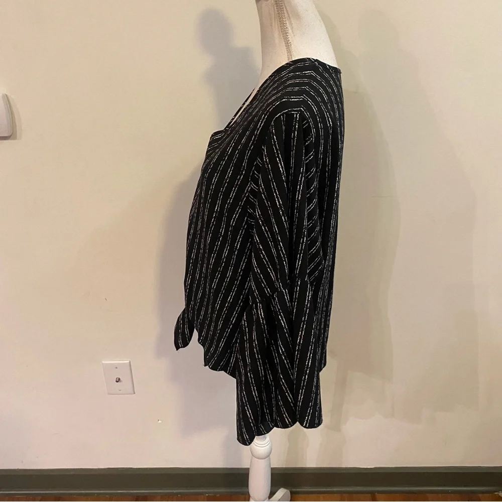 Anthropologie Lavender Field Striped Bell Sleeve Blouse With Front Tie Size L - Picture 8 of 9